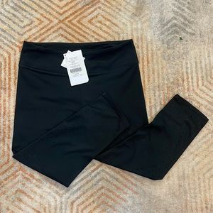 Fabletics Angela Capri